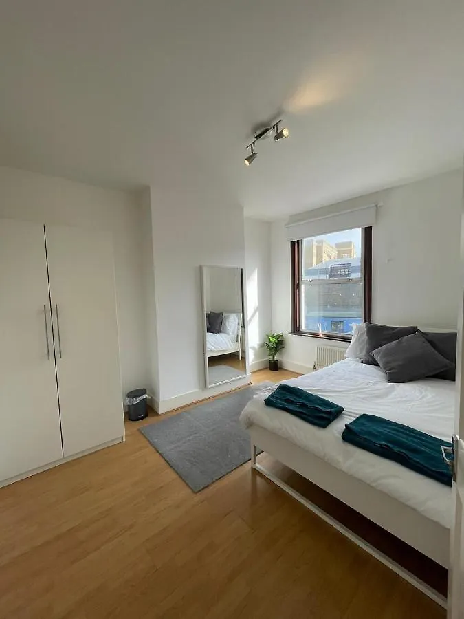 Apartment Amazing 3 Bedroom Flat Minutes From Tower Bridge London